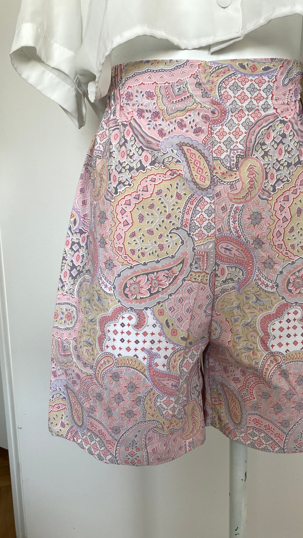 Short • T.S • Short upcyclé pastel à motifs