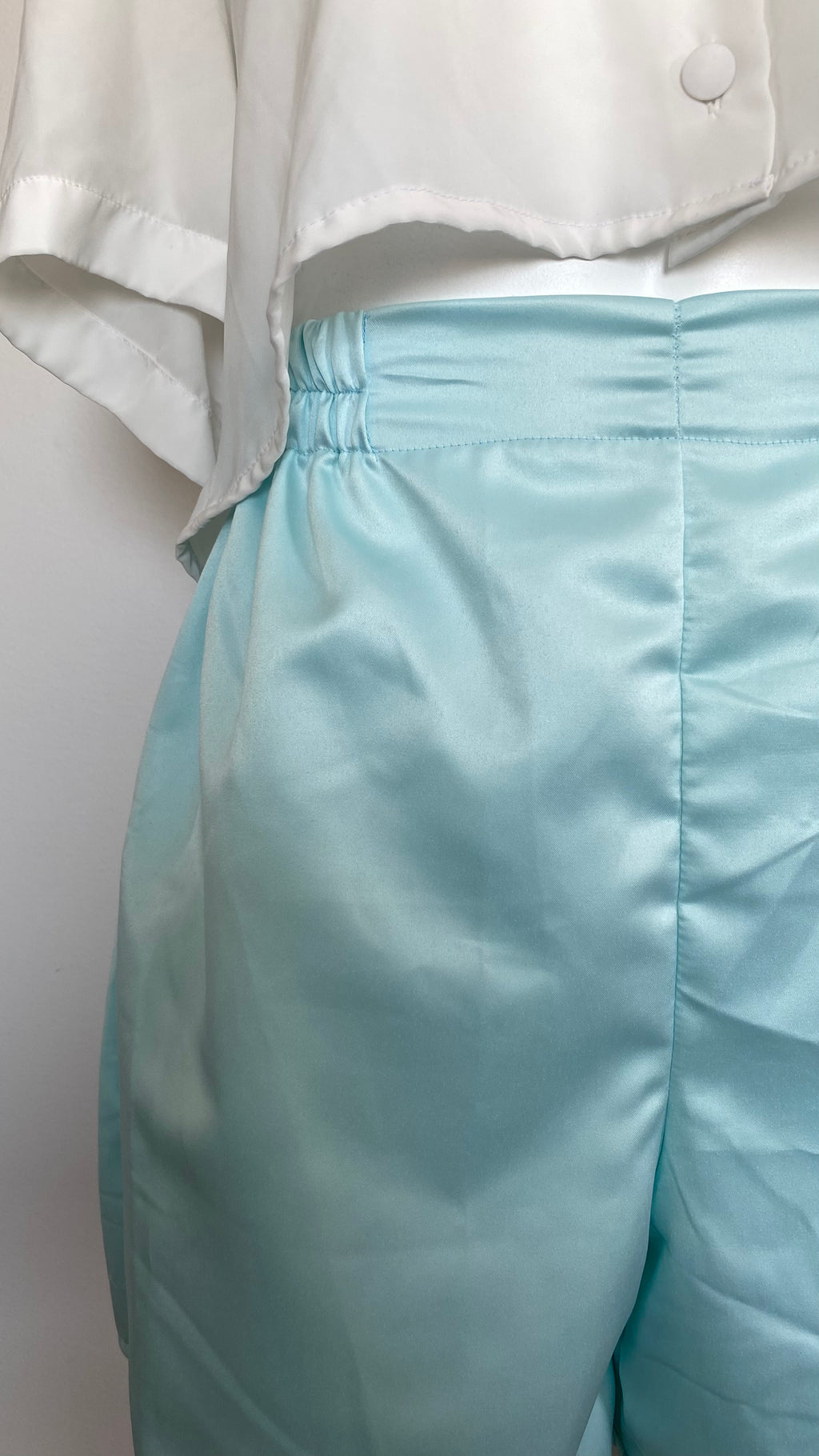Short • T.S • Short upcyclé satin bleu très clair