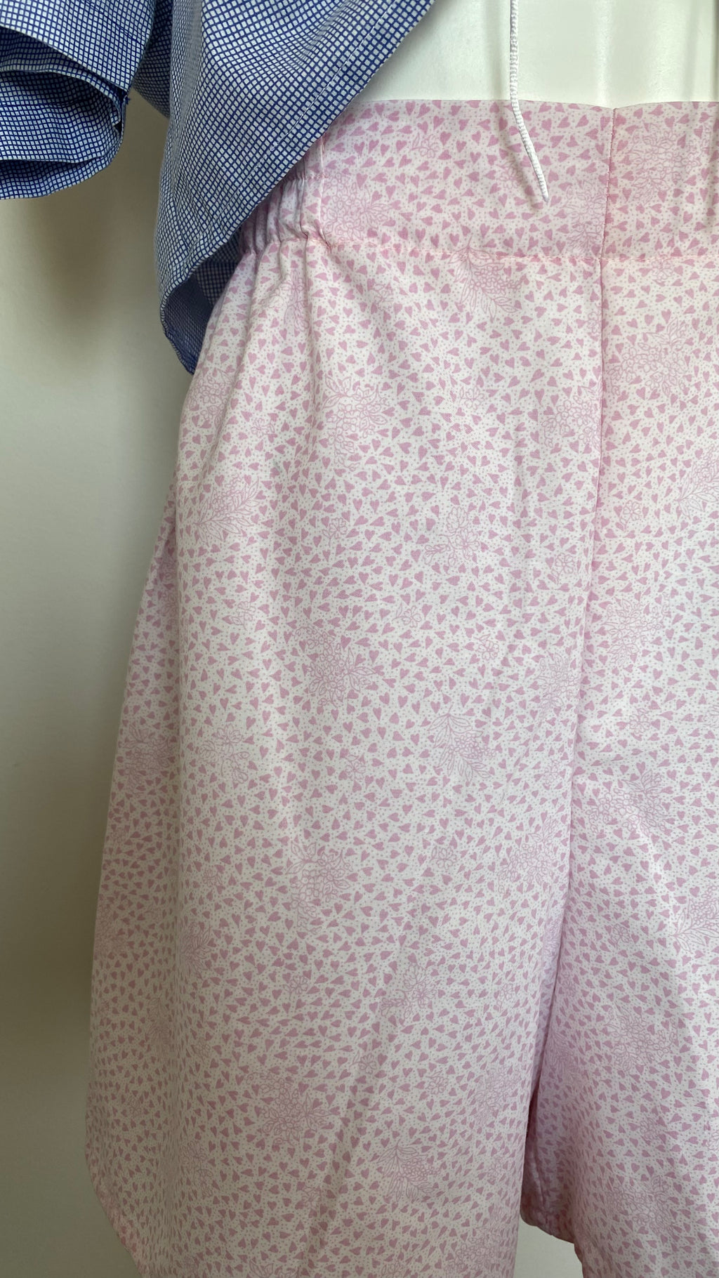 Short • T.L • Short upcyclé rose pastel motifs coeurs