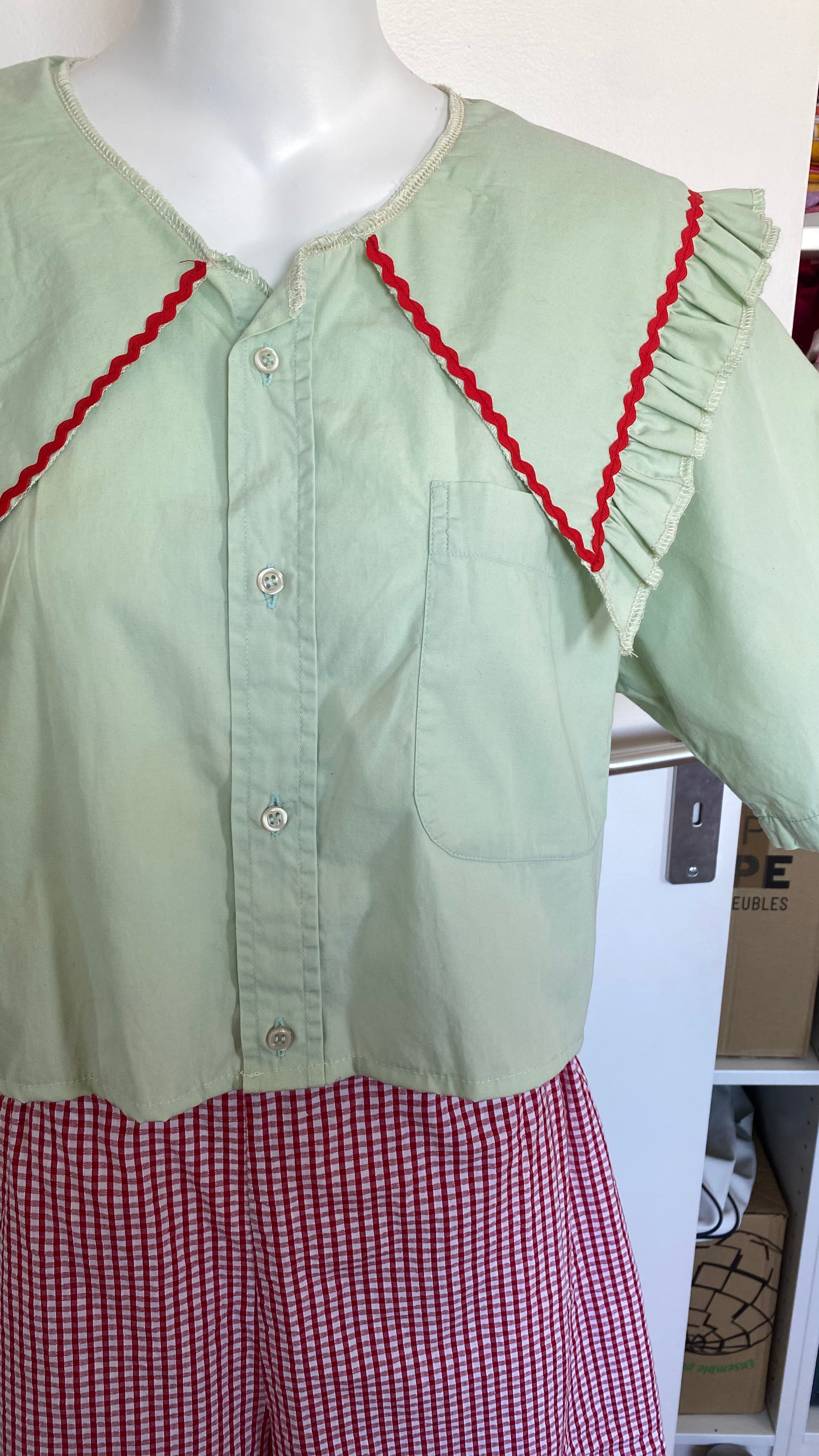 Sweaties • T.34 à 38 • Chemise grand col vert pomme & rouge