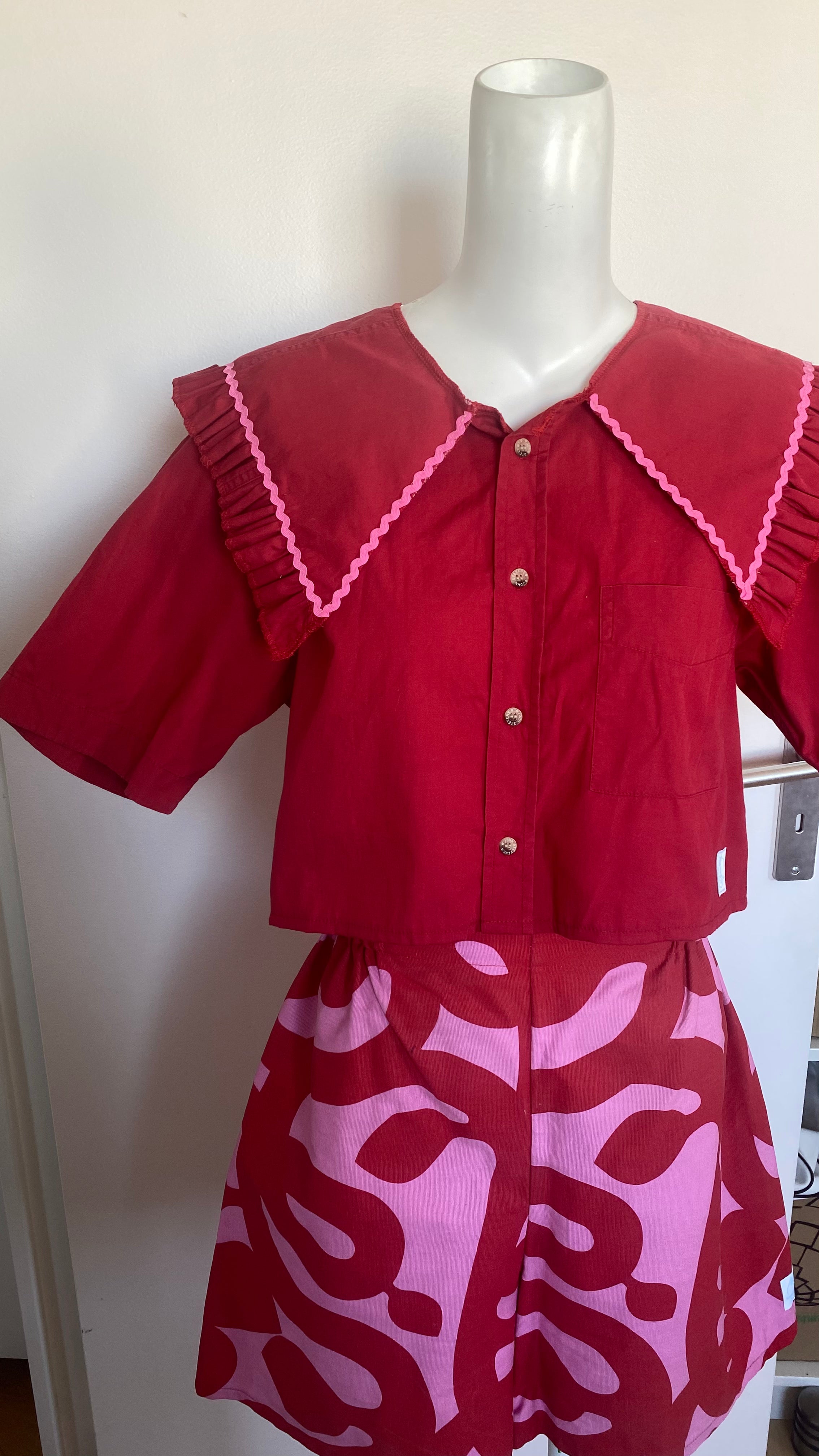 Sweaties • T.34 à 38 • Chemise grand col rouge & rouge