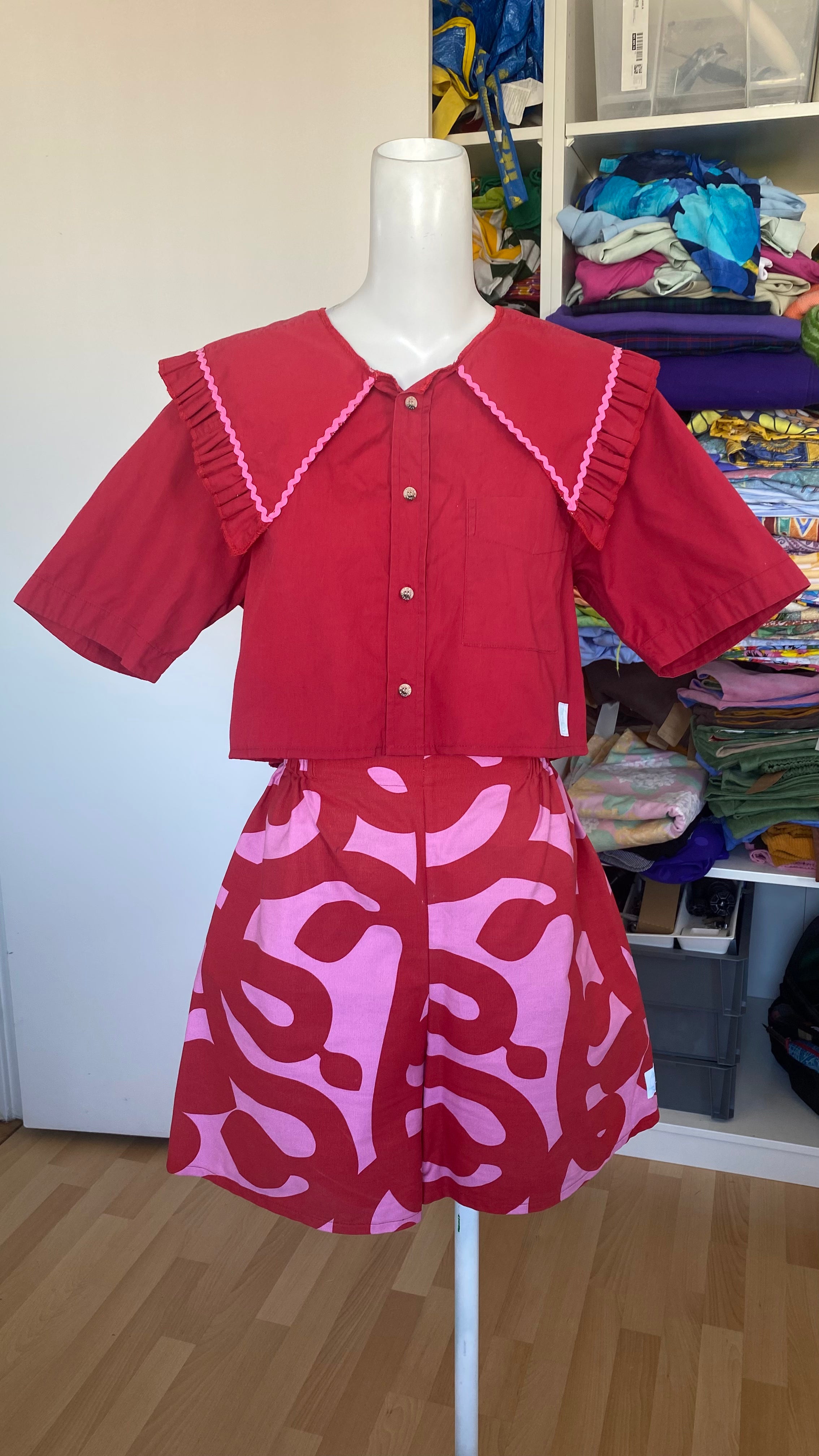 Sweaties • T.34 à 38 • Chemise grand col rouge & rouge