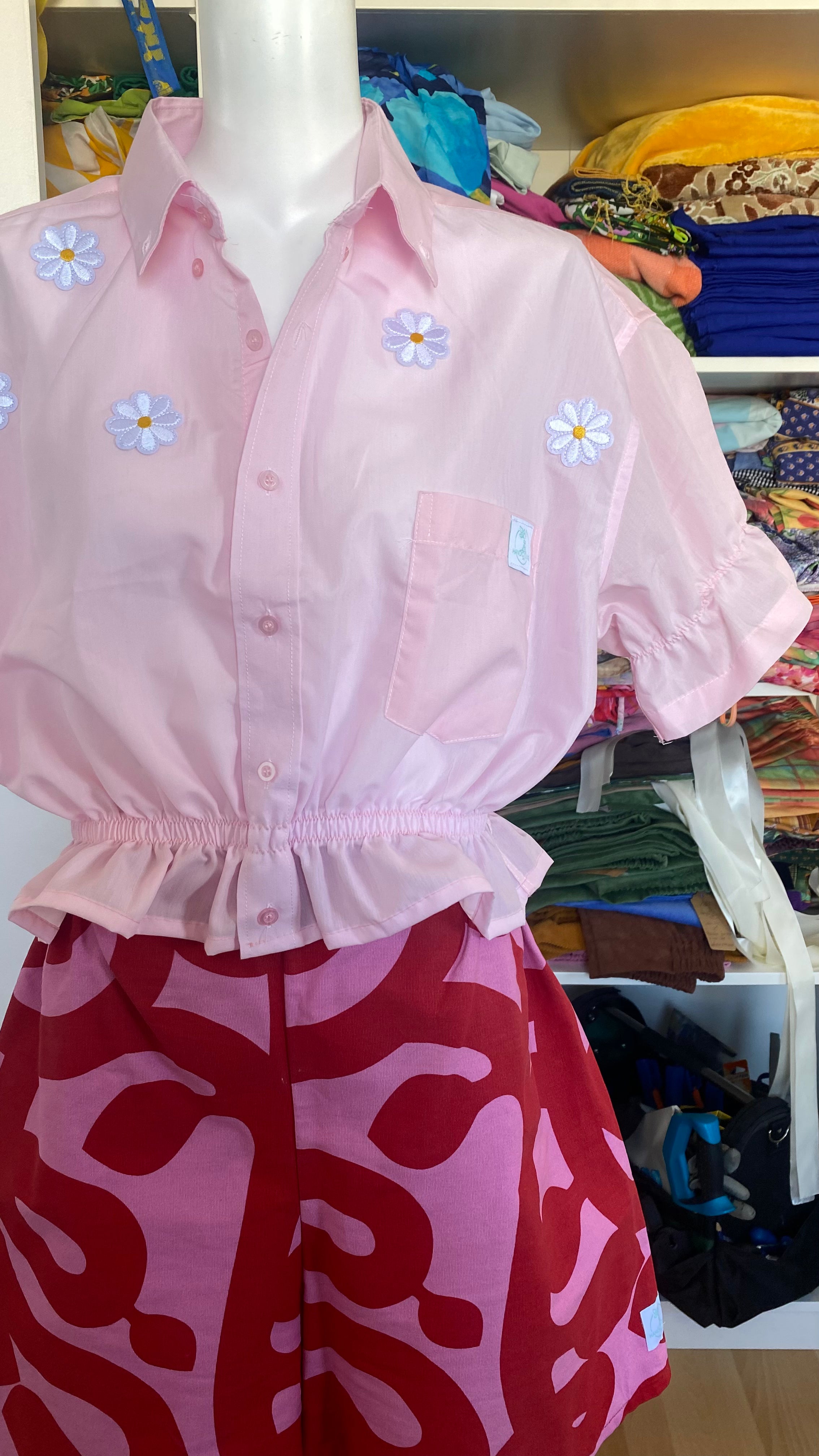Intemporelle • T. 36 à 40 • Chemise crop rose pastel à fleurs