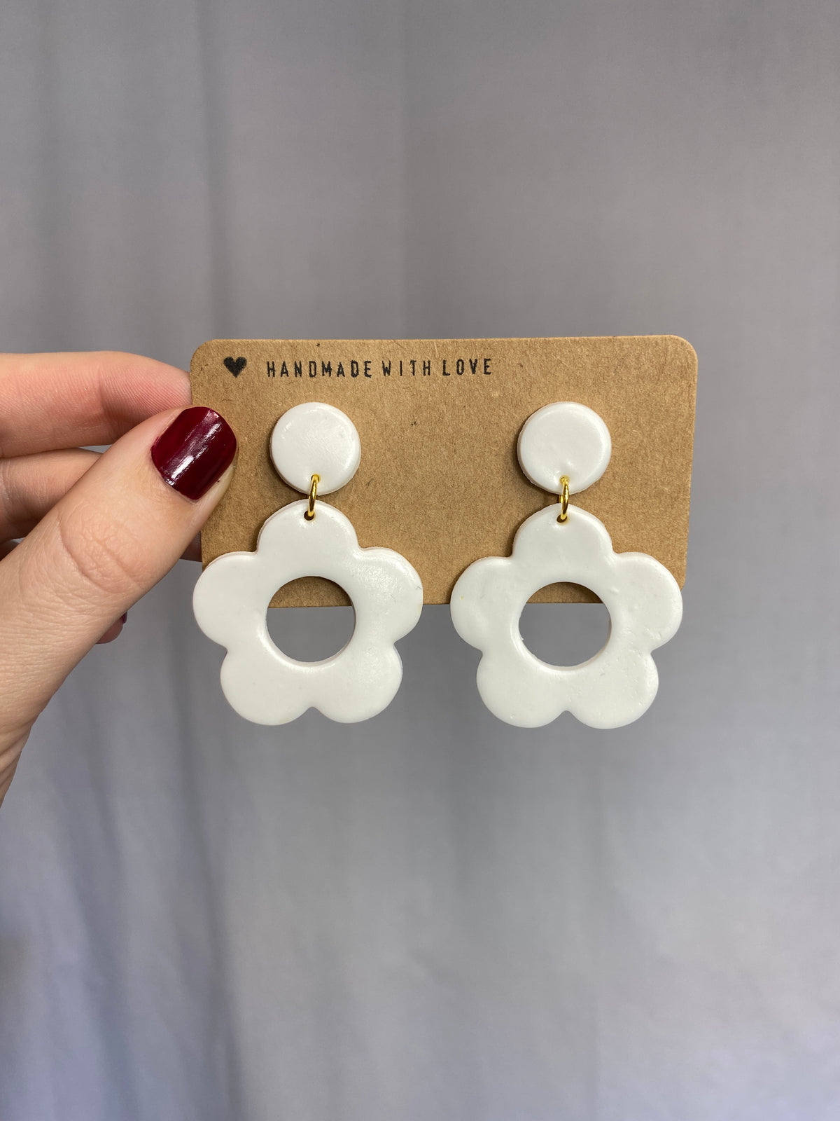 Boucles d’oreilles • Boucles en fleurs 70s blanches