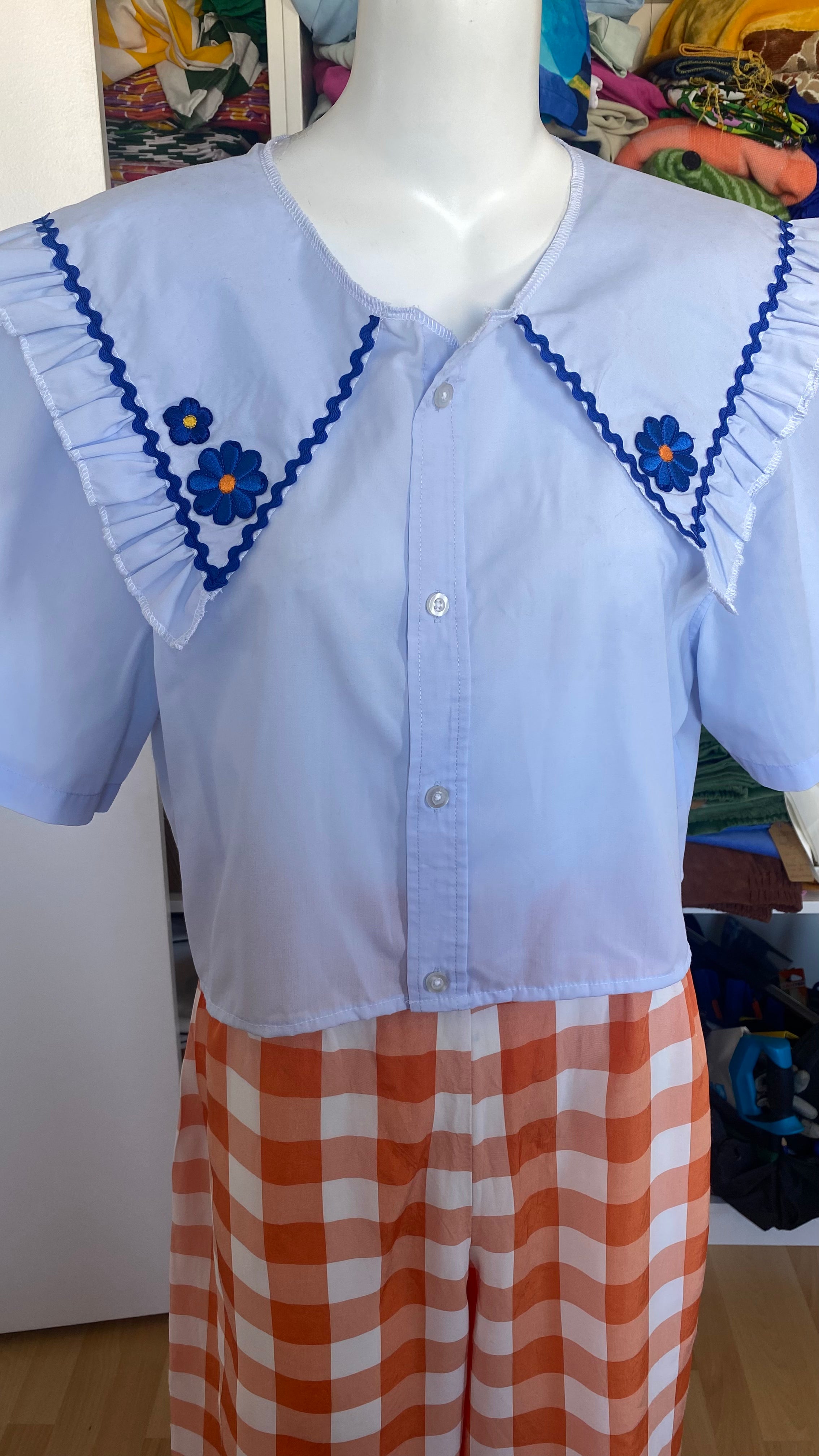 Sweaties • T.36 à 42 • Chemise grand col bleu ciel + fleurs
