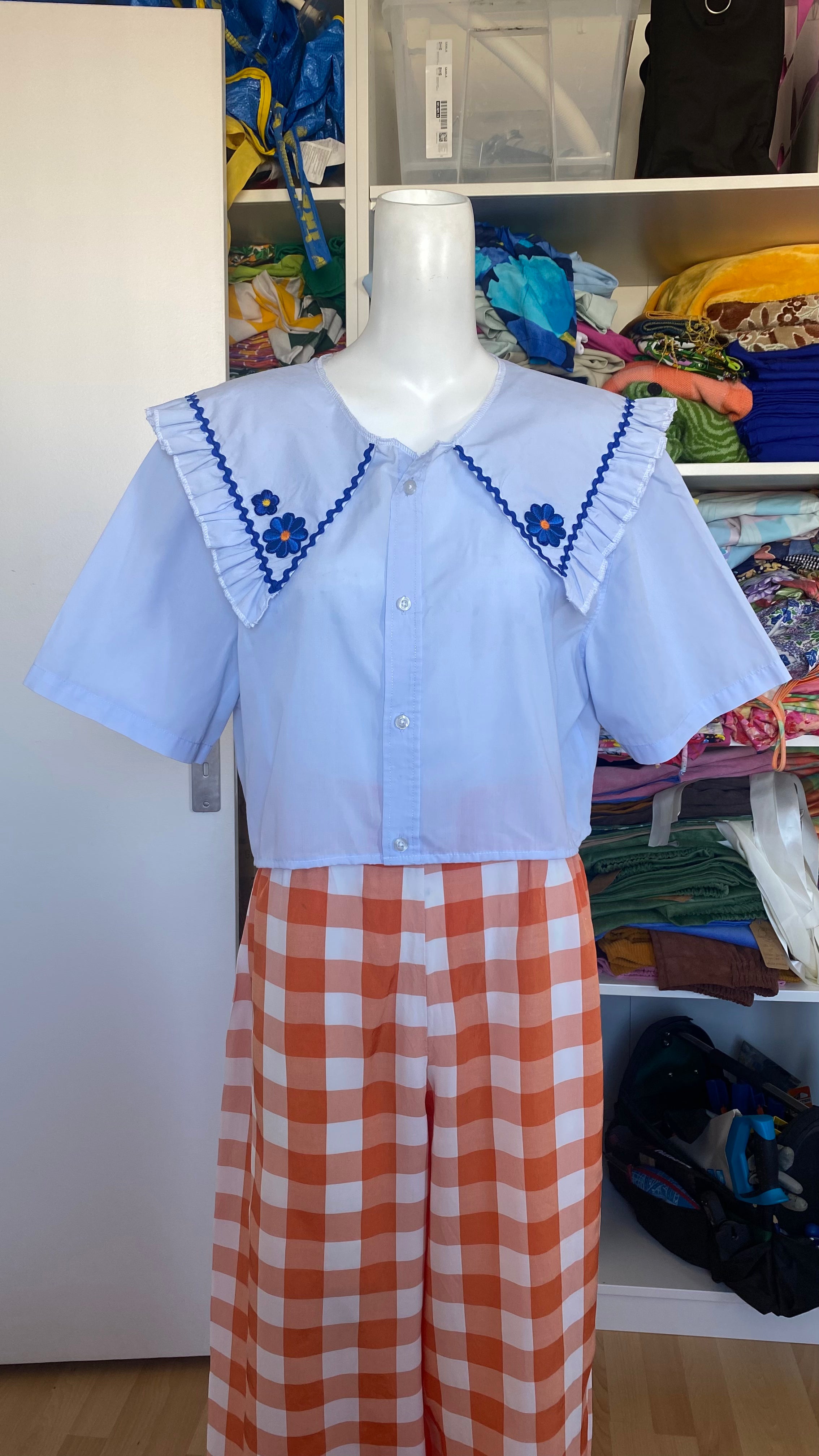 Sweaties • T.36 à 42 • Chemise grand col bleu ciel + fleurs