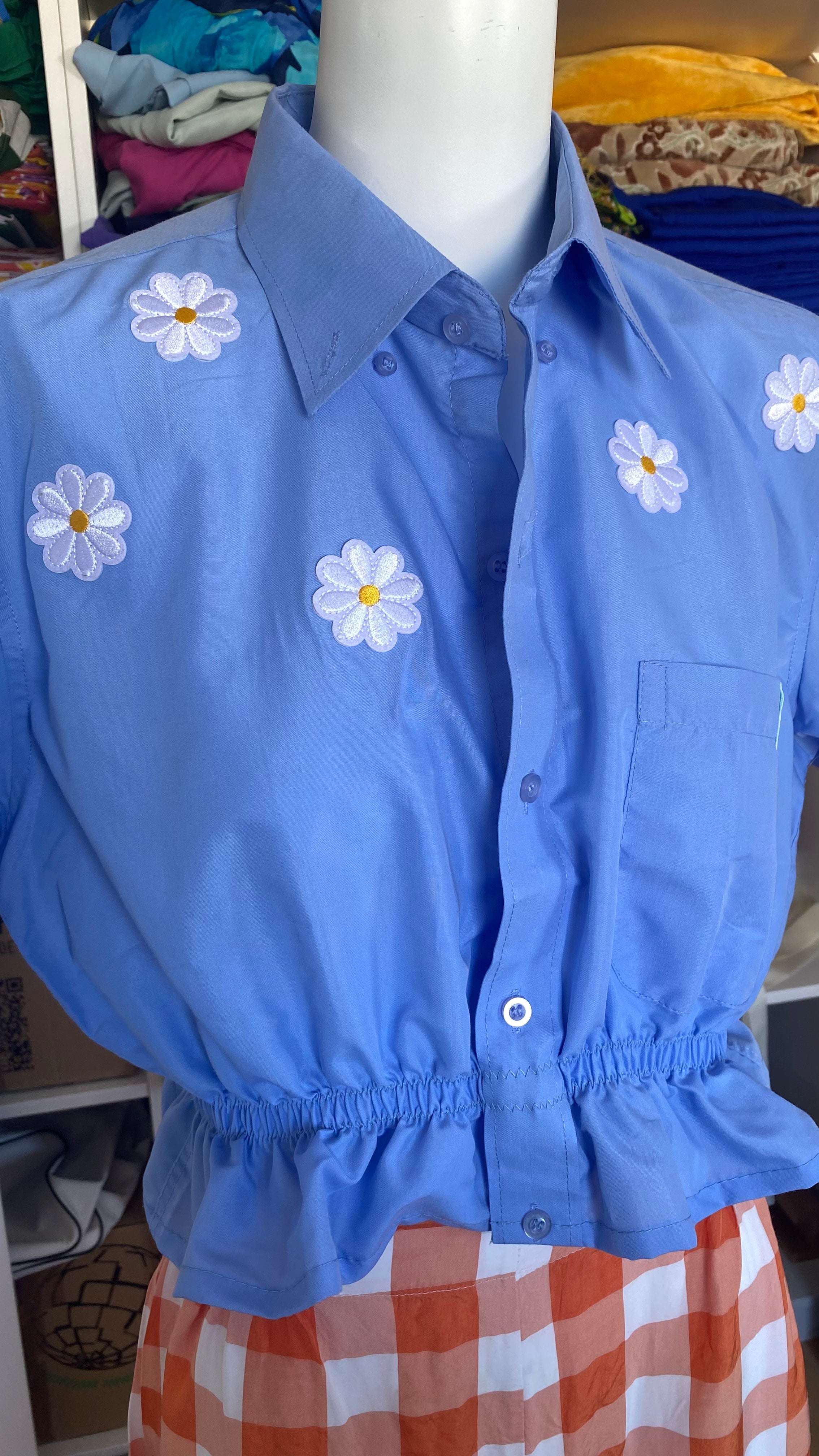 Intemporelle • T.32 à 36 • Chemise crop bleu ciel à fleurs