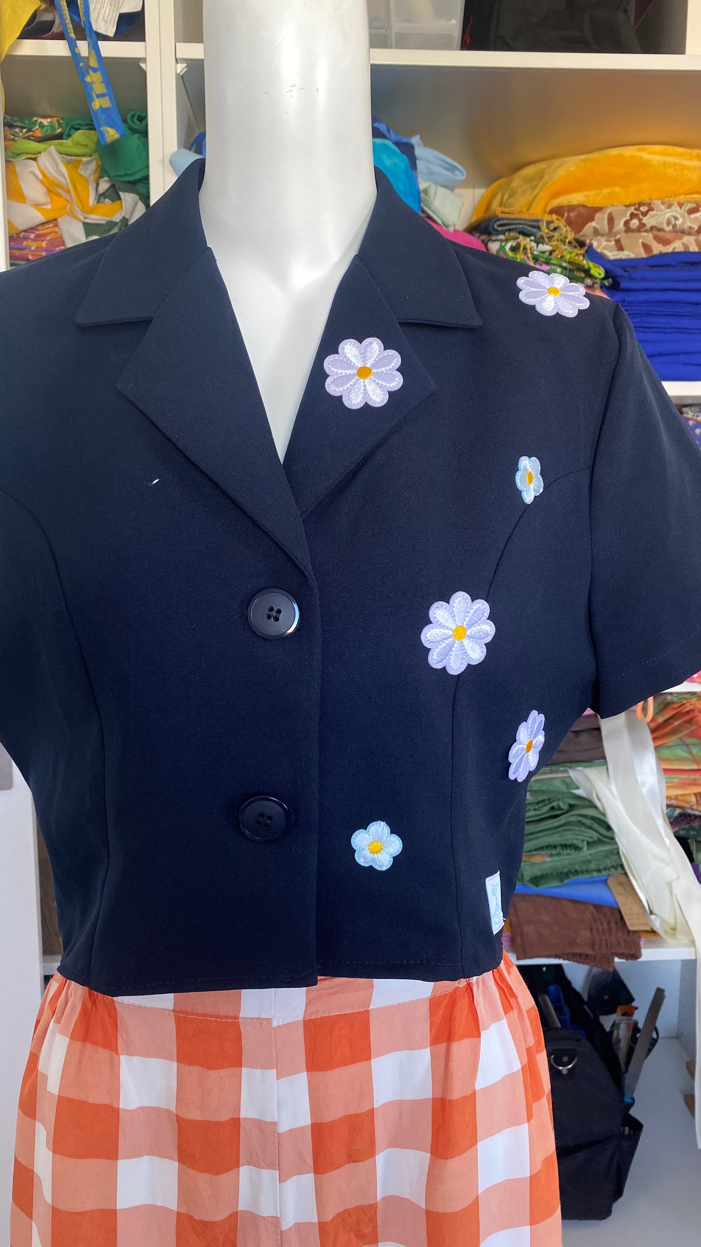 Cropped • T. 34 à 36 • Chemise marine à fleurs blanches
