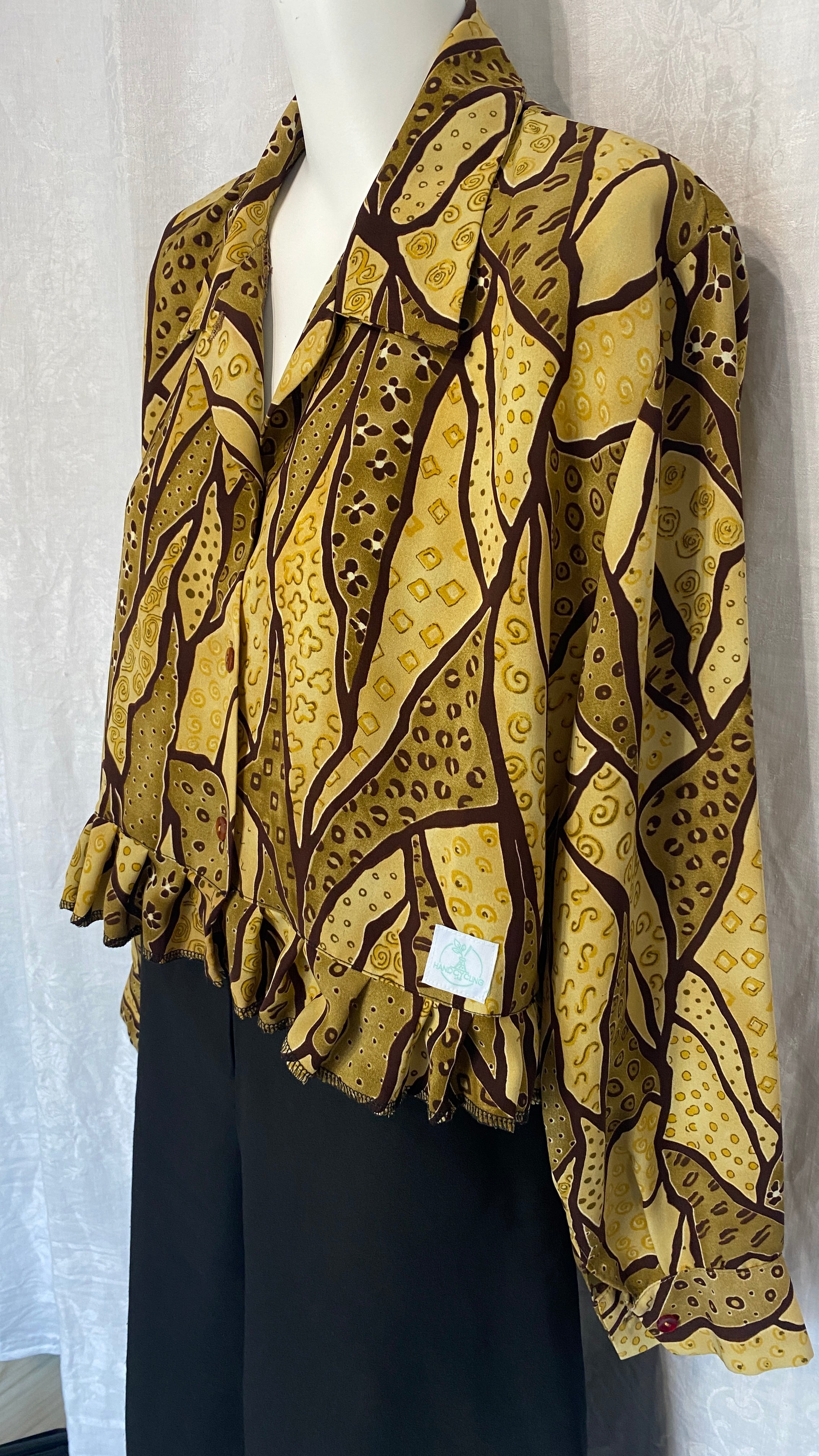 Chemise froufrou • T. 36 à 44 • Chemise courte manches longues motifs marron et jaune