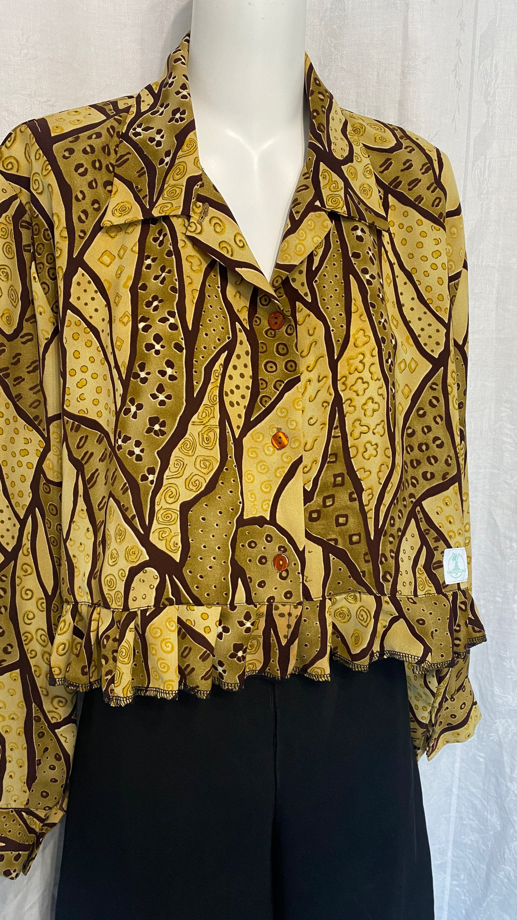 Chemise froufrou • T. 36 à 44 • Chemise courte manches longues motifs marron et jaune