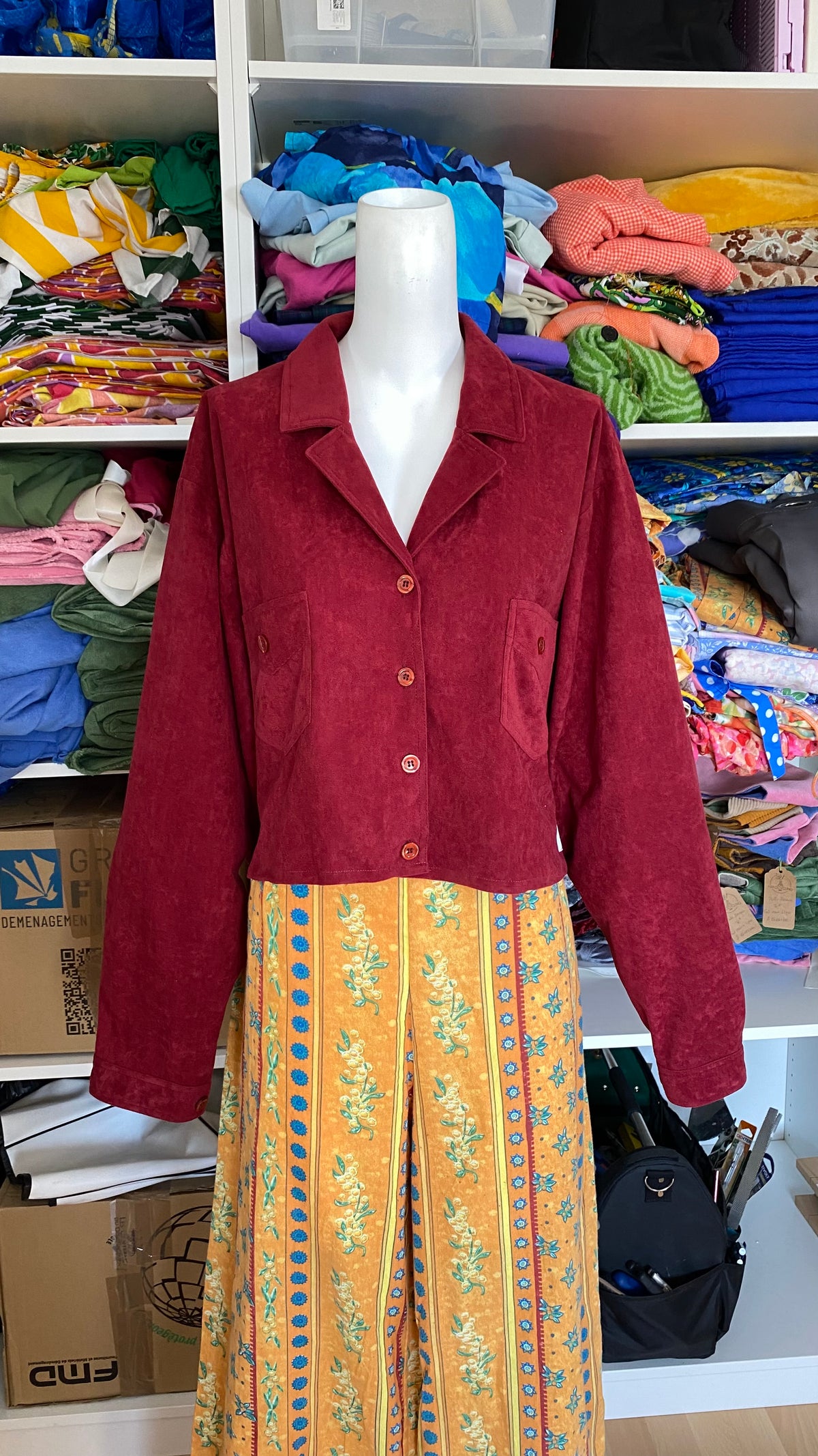 Cropped Jacket • T. 38 à 46 • Surchemise courte bordeau