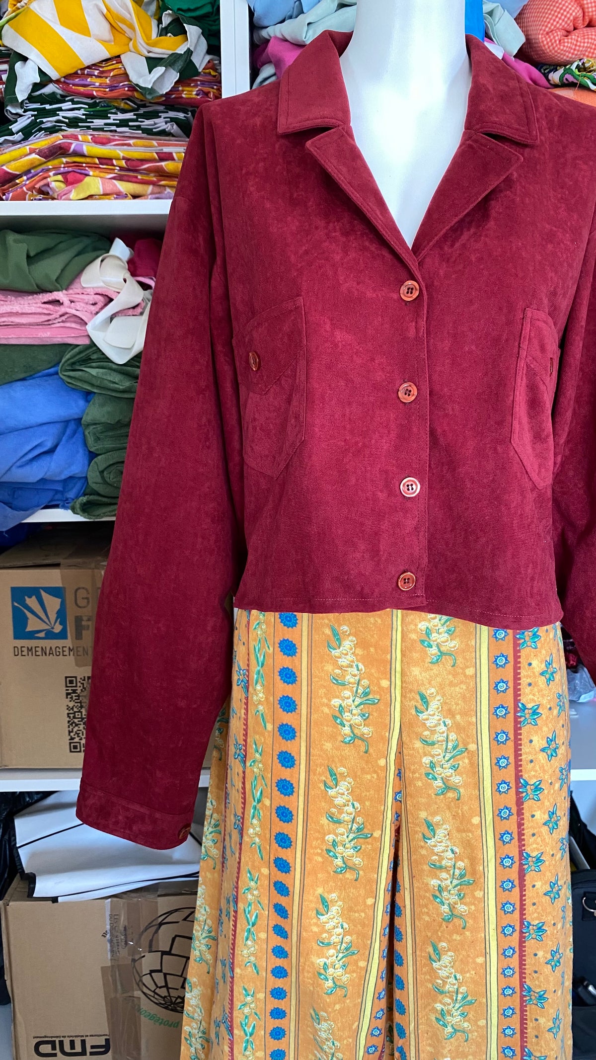Cropped Jacket • T. 38 à 46 • Surchemise courte bordeau