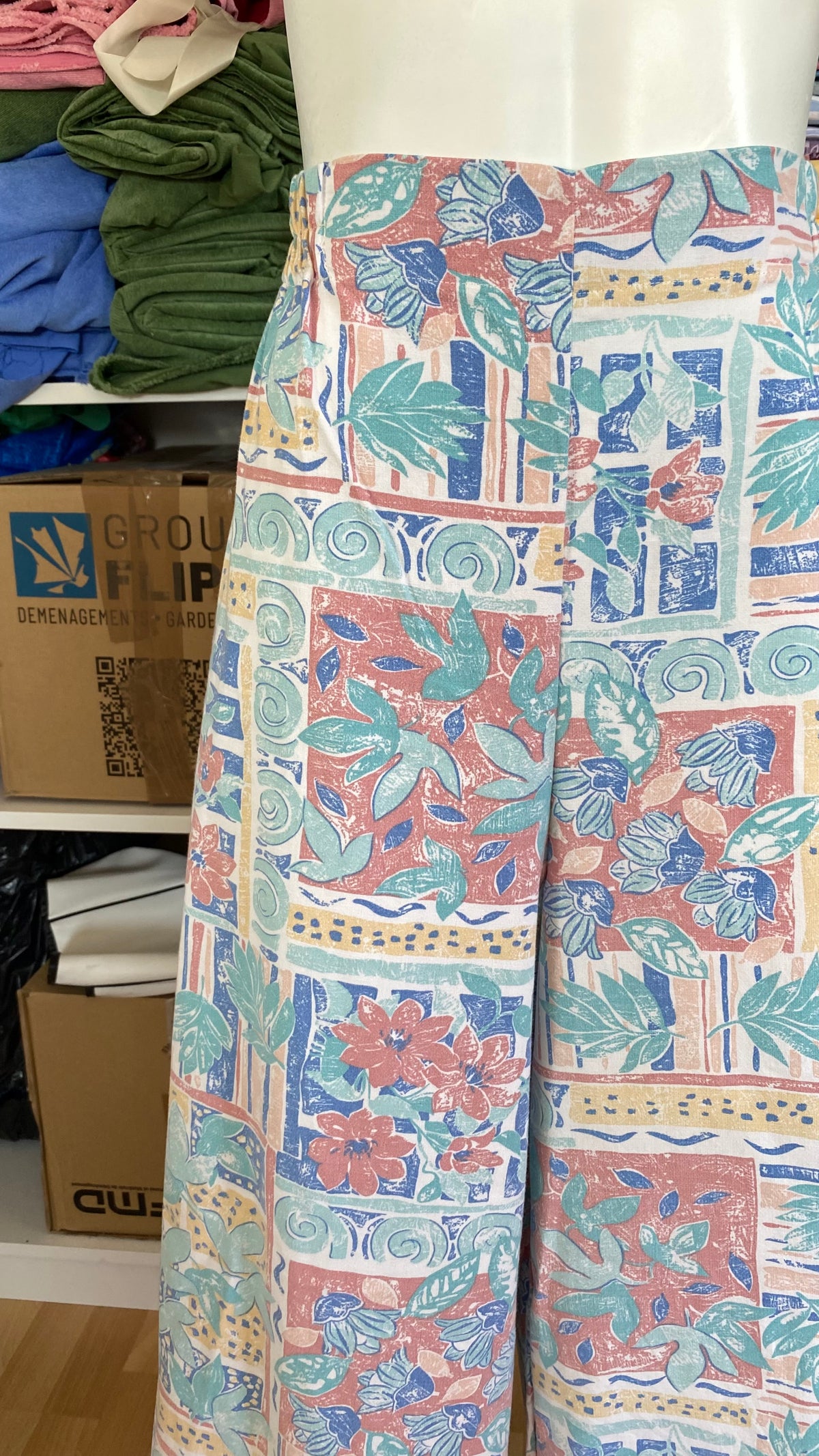 Pants • Taille XL • Pantalon upcyclé à motifs pastel