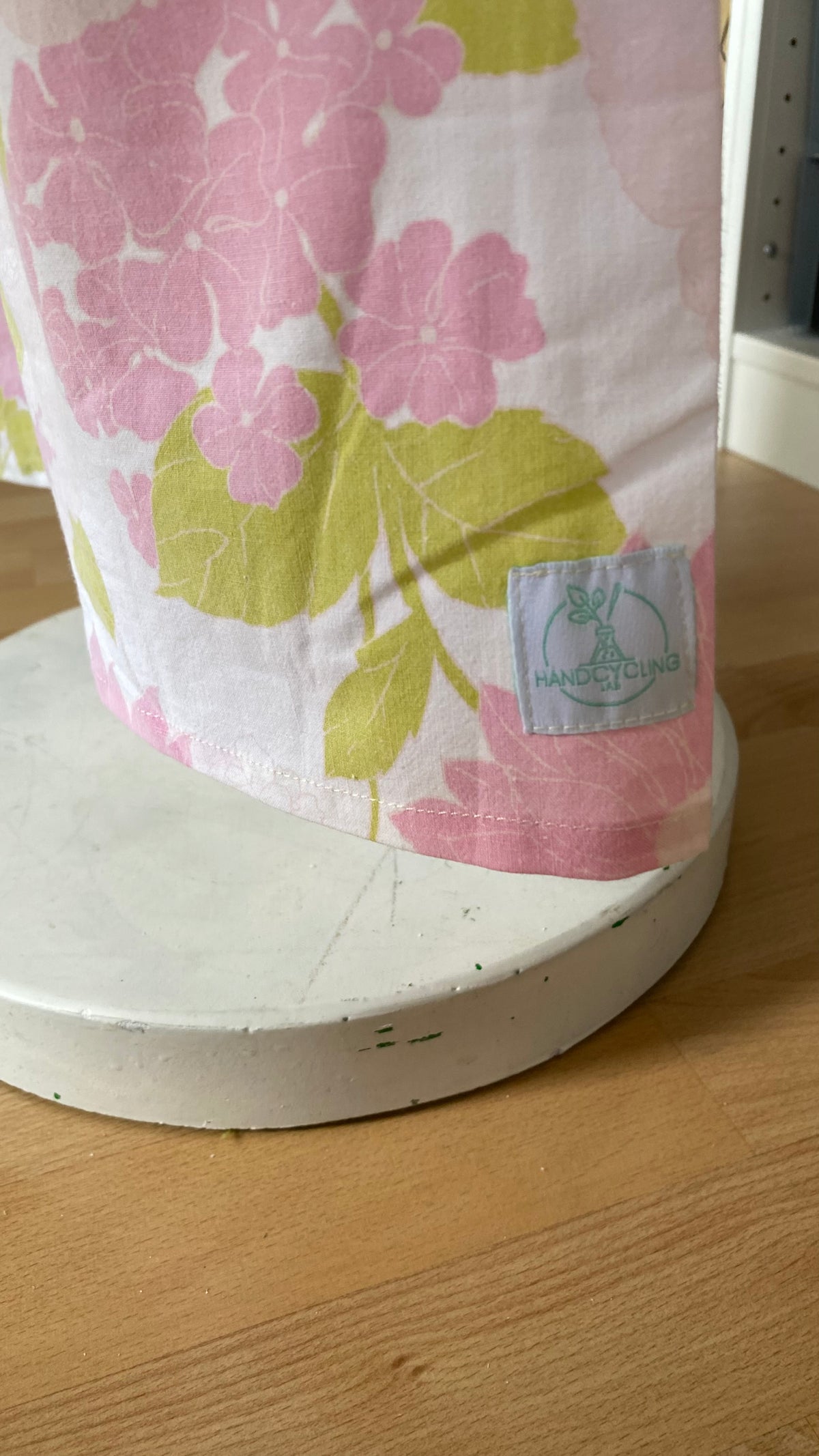 Pants • Taille XS/S & L • Pantalon upcyclé blanc à fleurs