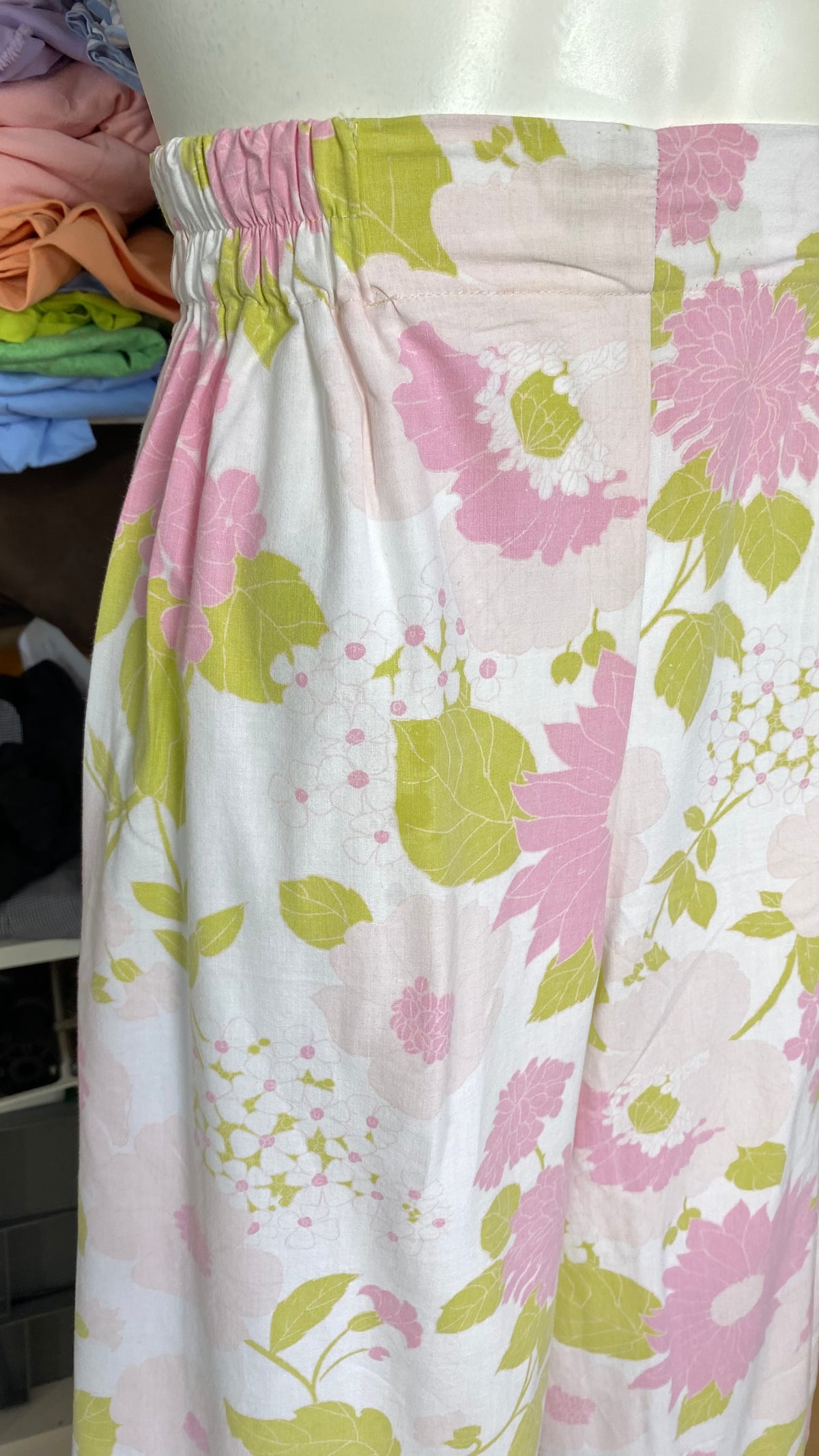 Pants • Taille XS/S & L • Pantalon upcyclé blanc à fleurs